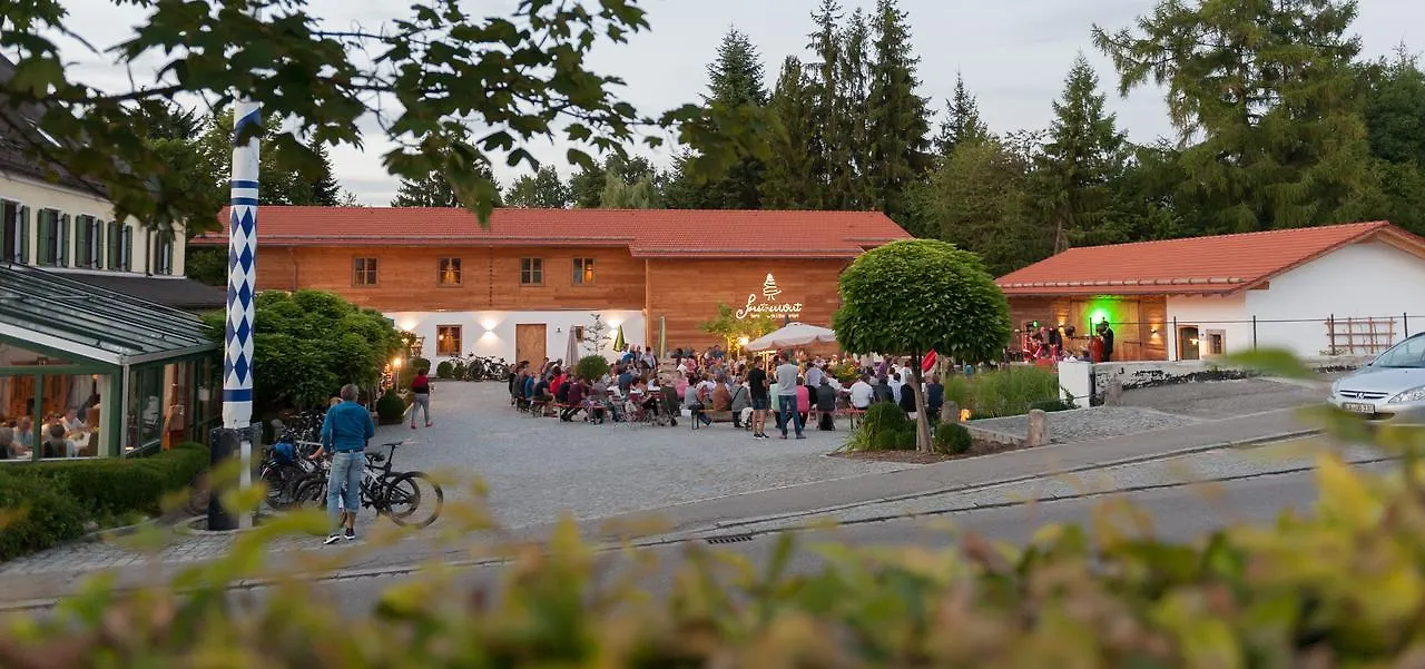 Forstnerwirt Hotel | Stubn | Biergarten Rottenburg an der Laaber